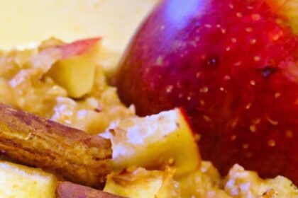 Wake Up to Warmth: Slow Cooker Apples & Cinnamon Oats
