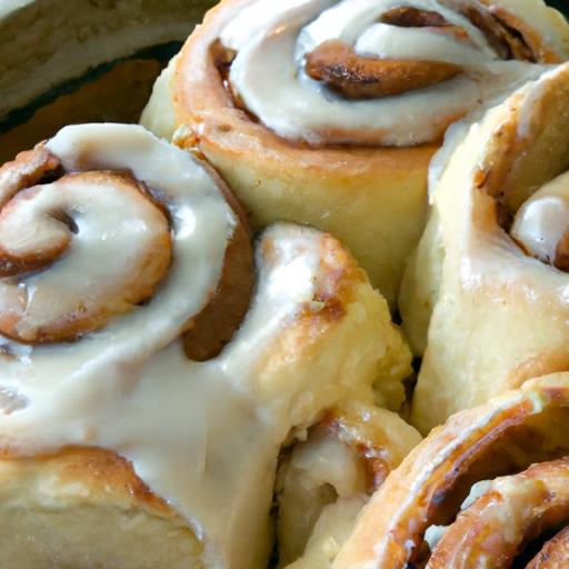 Fluffy Pressure Cooker Cinnamon Rolls: Quick Sweet Delights