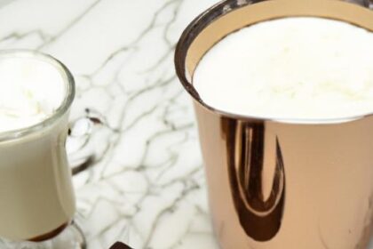 Crafting Artisan Hot Chocolate: A Decadent Recipe Guide