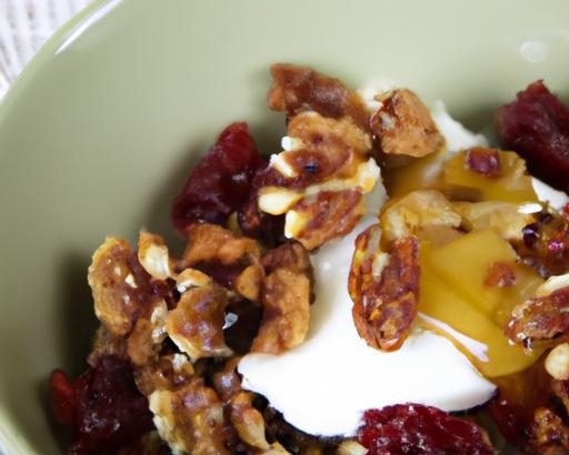 The Perfect Greek Yogurt Bowl: Granola & Honey Bliss